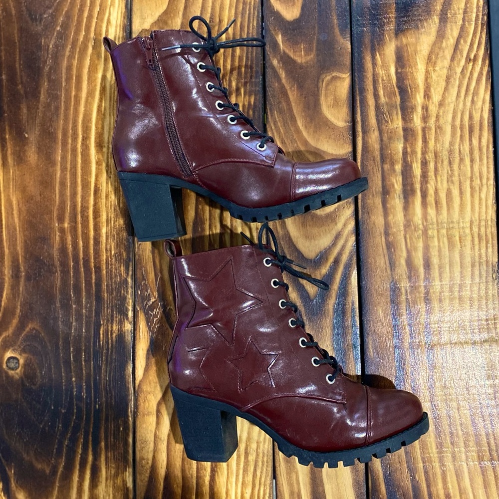 XOXO Boots